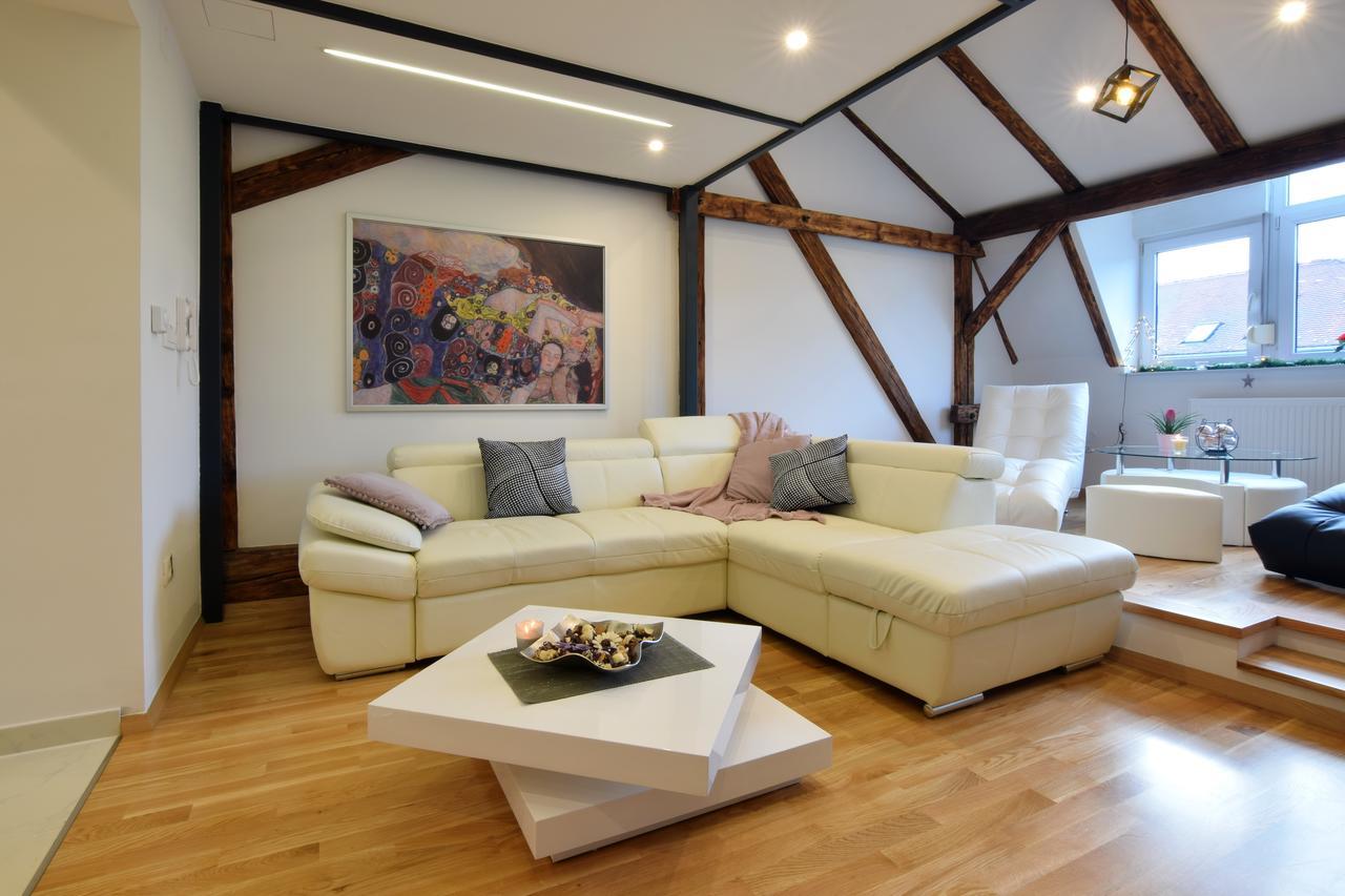 Libertas Zagreb Centre View Apartment Luaran gambar